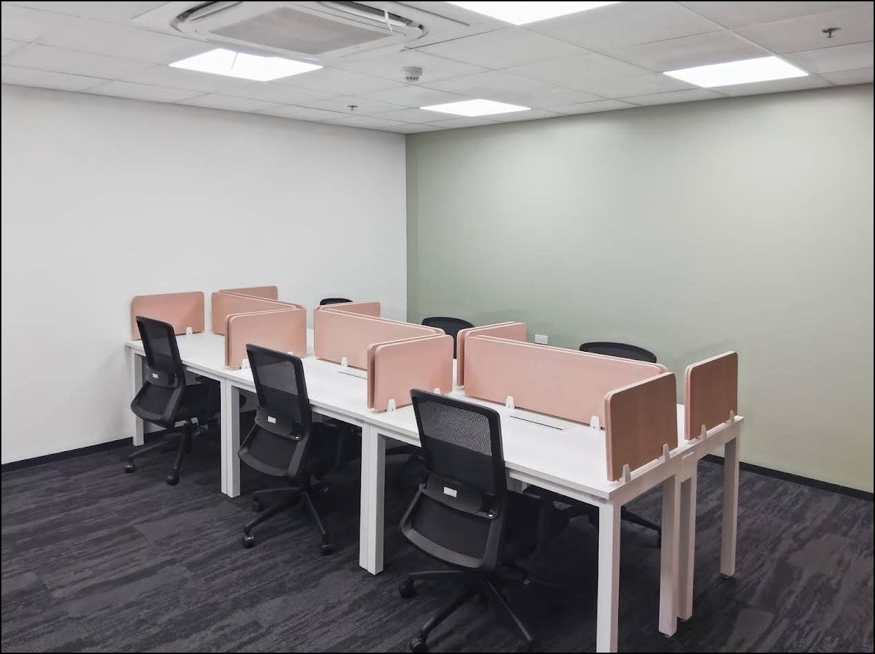 Regus — i2 Building workspace view 3